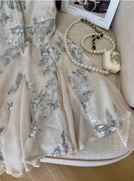 Sweet Butterfly Sequined V-Neck Suspender 17th Birthday Homecoming Dress