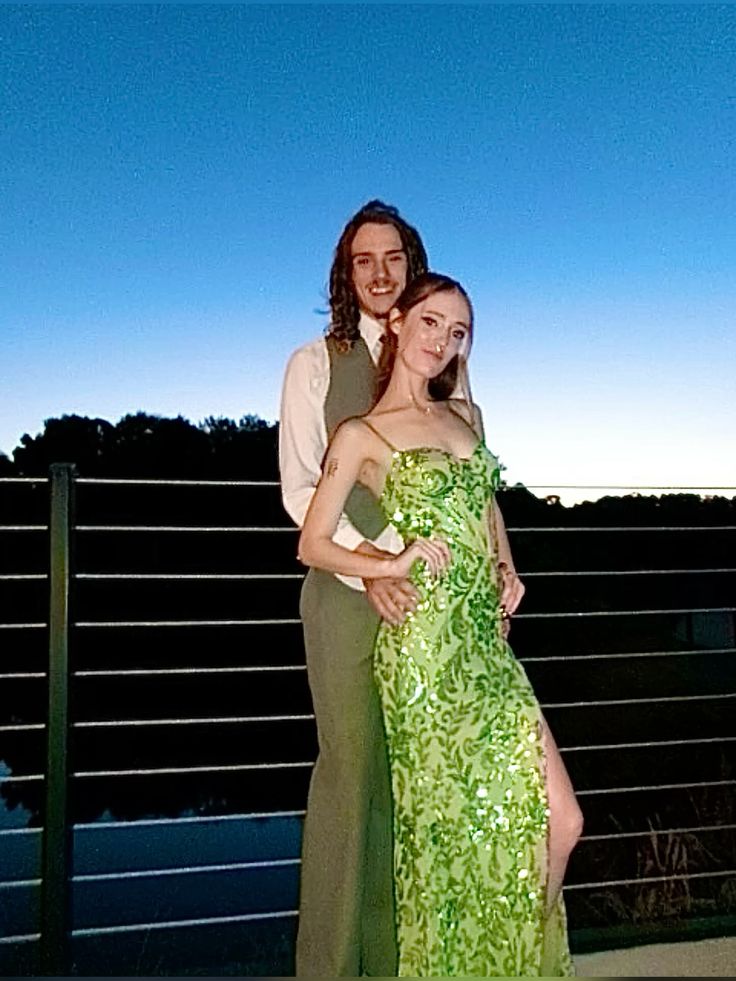 Beautiful Bright Green Mermaid Slit Sequined Long Prom Dress Evening Dress