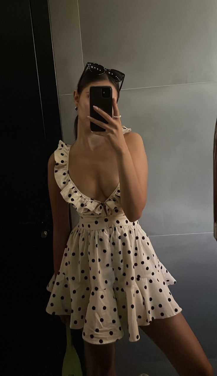 Classic Polka Dot Low-Cut A-Line Birthday Miniskirt Homecoming Dress