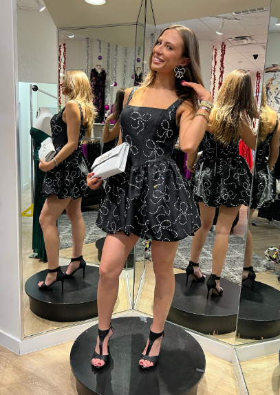 Sweet Black Square Neck Bow Pattern A-line Satin 16th Birthday Homecoming Dress
