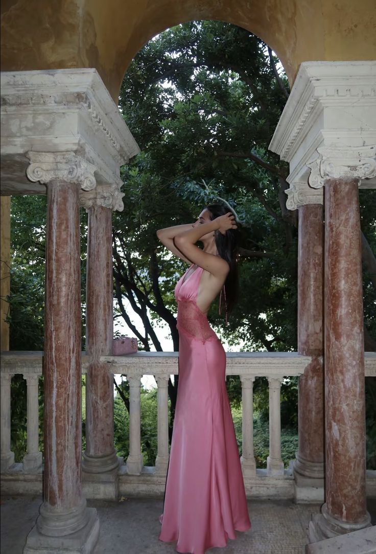 Sexy And Elegant Rose Pink Fitted Halter Neck Backless Lace Satin Long Prom Dress Evening Dress