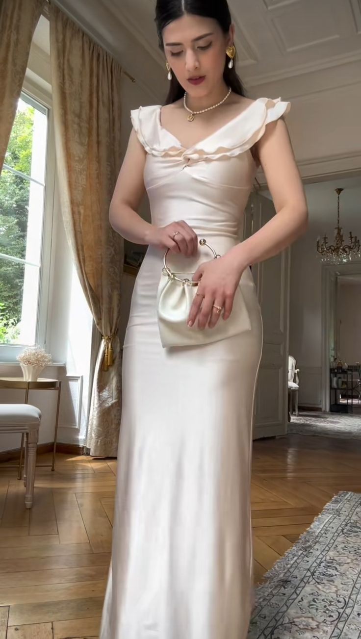 Elegant Cream Apricot Mermaid V-Neck Ruffled Satin Long Prom Dress Evening Dress Bridesmaid Dress