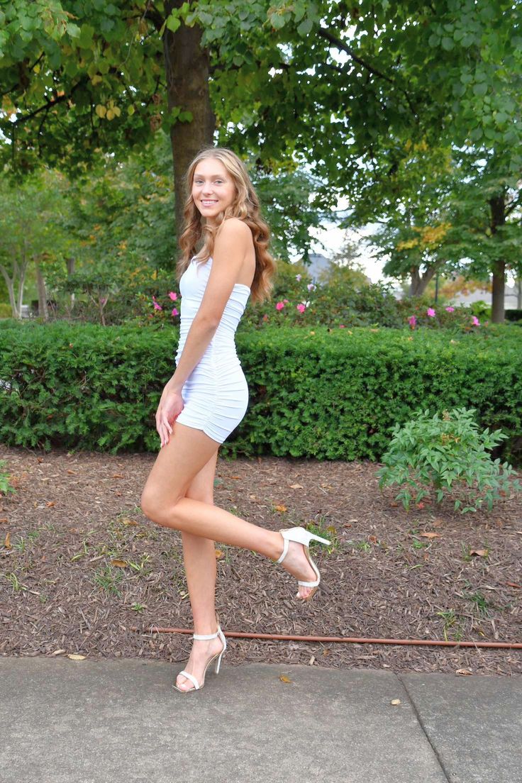 Simple White Halter Neck Slim Fit Hip 17th Birthday Homecoming Dress