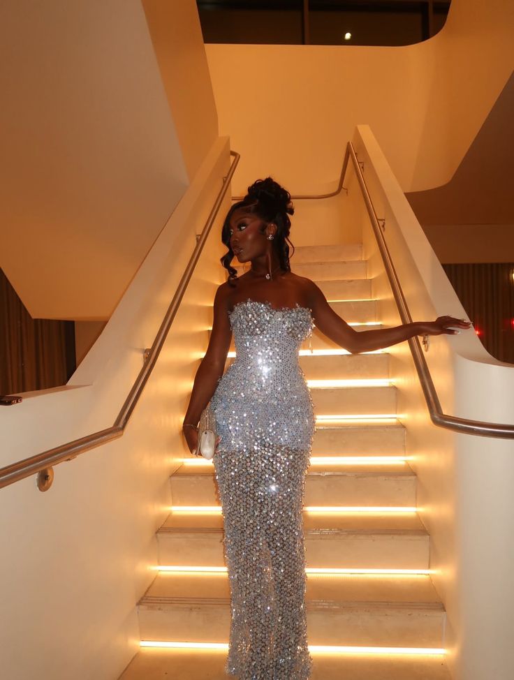 Luxurious Silver Blue Slim-Fit Strapless Sequin Long Prom Dress Evening Dress