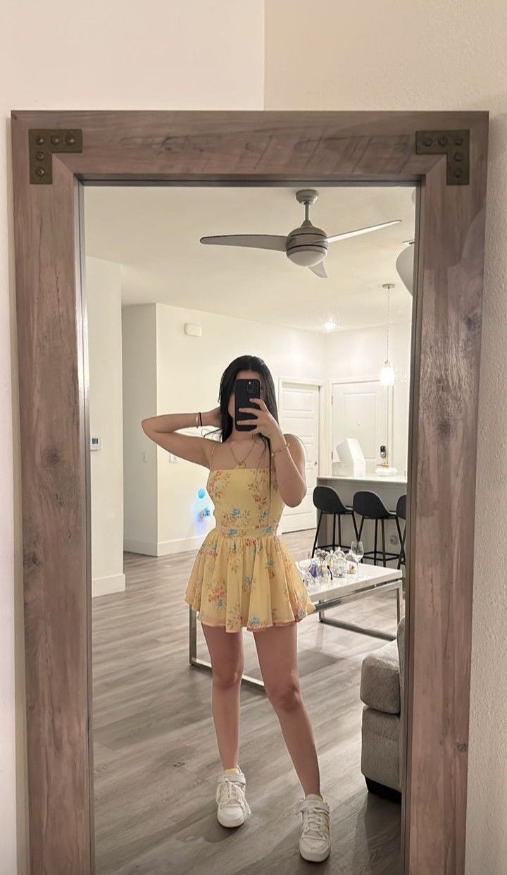 Sweet Yellow Printed Open Back Mini Chiffon 16th Birthday Homecoming Dress