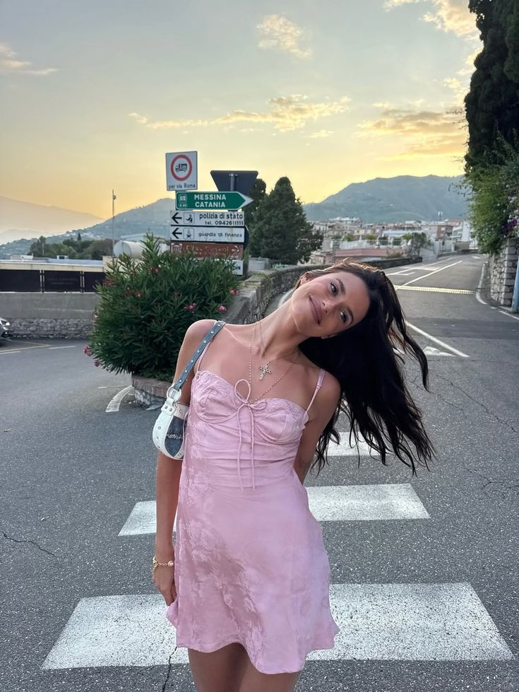 Sweet Pink Suspender Lace-up Dark Pattern Jacquard Satin 17th Birthday Homecoming Dress
