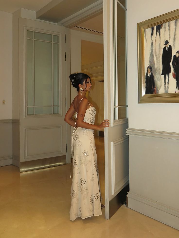 Elegant Ivory Slim-Fit Spaghetti Strap Floral Tulle Long Prom Dress Evening Dress