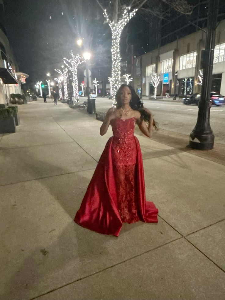 Gorgeous Red Slim-Fit Strapless Lace Satin Detachable Train Long Prom Dress Evening Dress