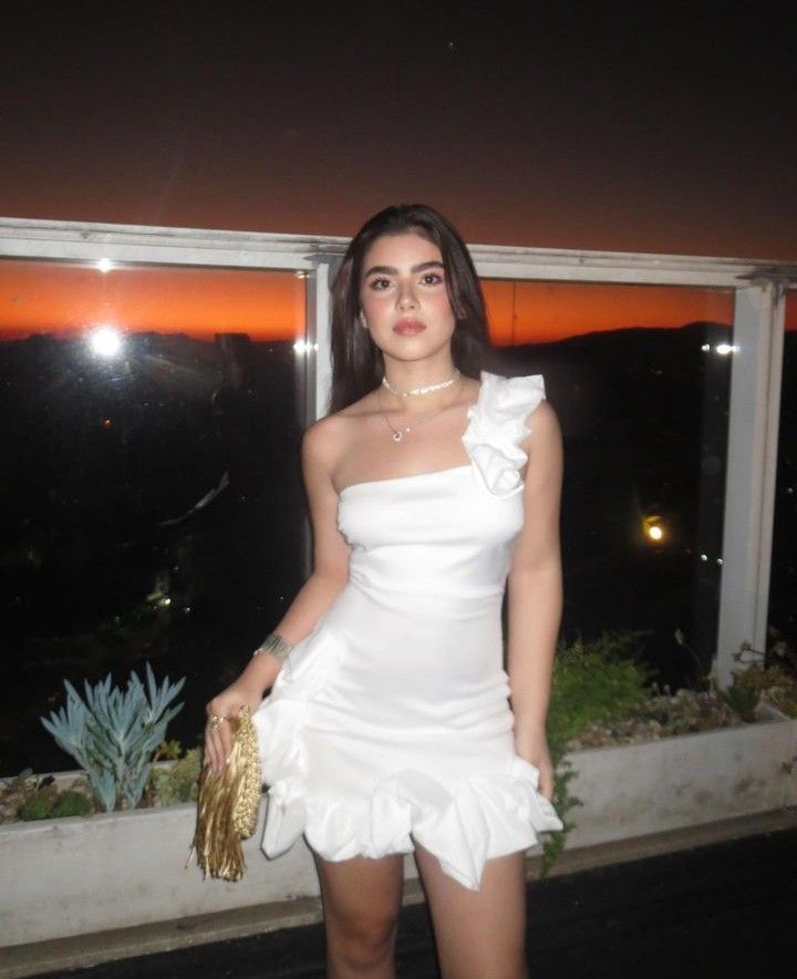 Elegant White One-shoulder Collar Ruffled Slim Fit Bud Satin Birthday Party Homecoming Dress