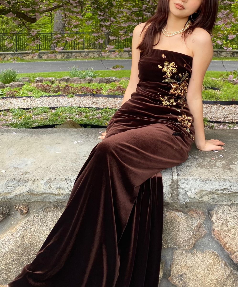 Vintage Dark Brown Slim-Fit Strapless Embroidered Velvet Long Prom Dress Evening Dress