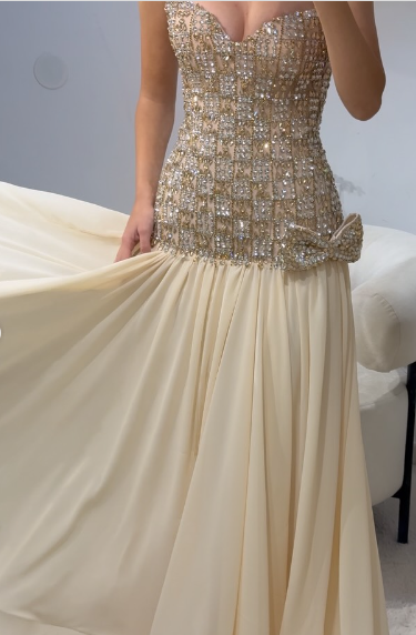 Luxurious Champagne Sweetheart Neck A-line Diamond-Embellished Bow Chiffon Long Prom Dress Evening Dress