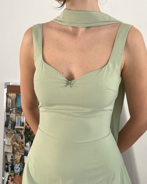 Elegant Light Green Backless Slim Chiffon Birthday Party Homecoming Dress