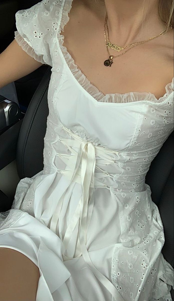 Sweet White Lace Short-sleeved Hollow Embroidery Waist Birthday Homecoming Dress
