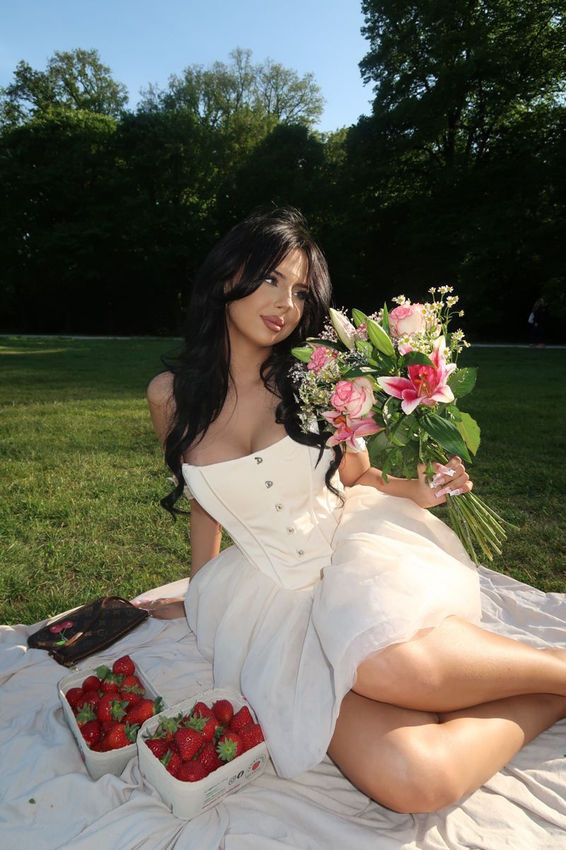 Cute A-line Low-cut Off-the-shoulder 17th Birthday Homecoming Dress