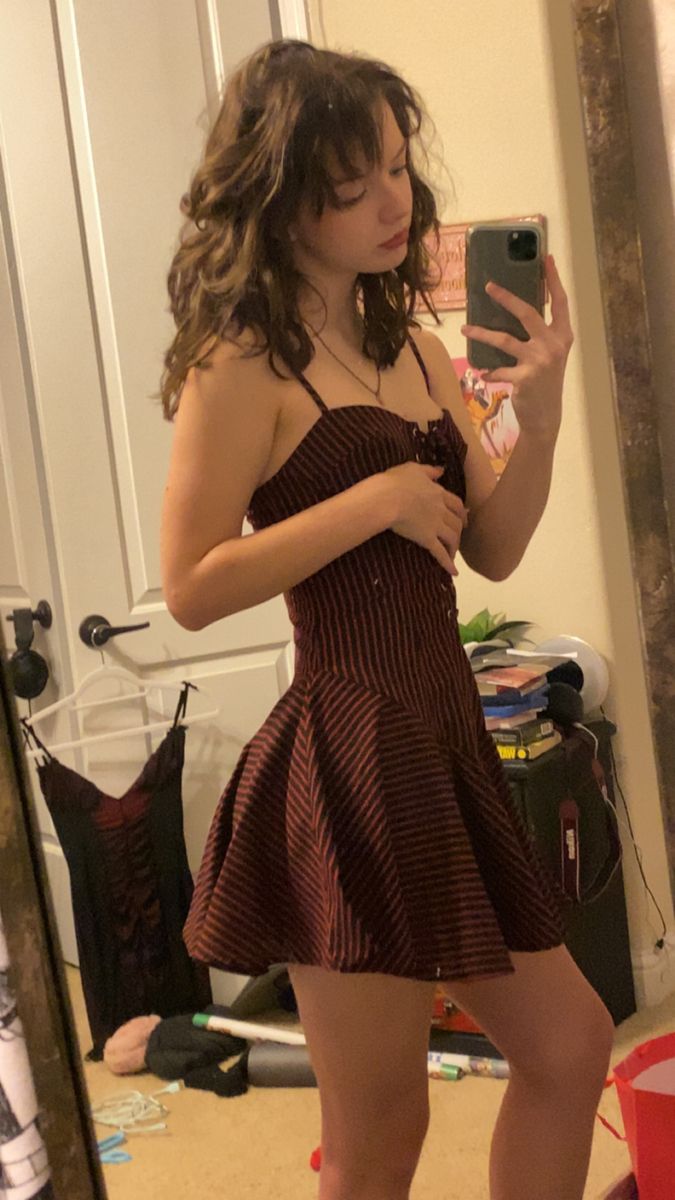 Retro Wine Red Bottom With Black Stripes Thin Strap A-line Birthday Party Homecoming Dress