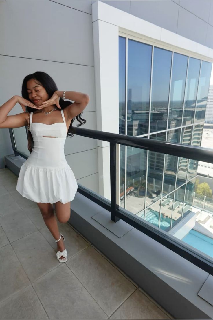 Sweet White Suspender Slim Bud 16th Birthday Homecoming Dress
