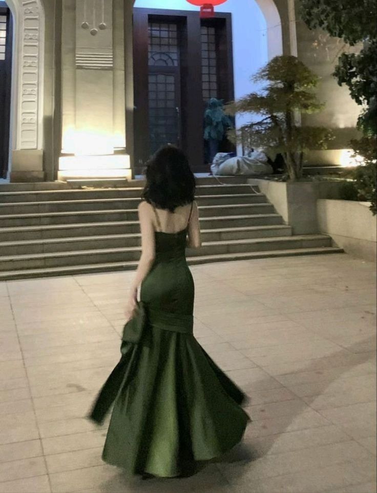 Sexy Mermaid Straps Green Party Dresses Satin Prom Dresses
