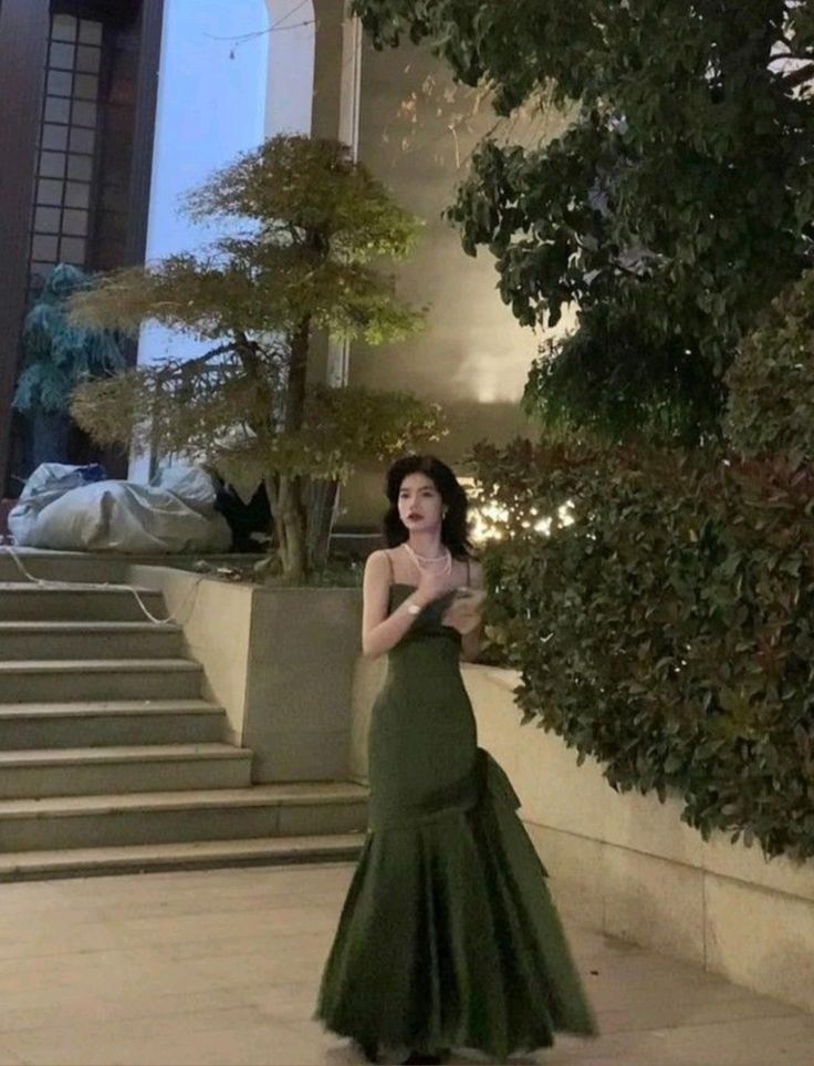 Sexy Mermaid Straps Green Party Dresses Satin Prom Dresses