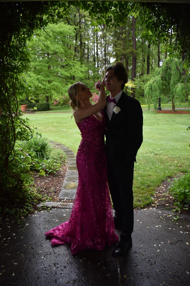Shimmering Pink Mermaid Tail V-neck Strap Sequin Long Prom Dress Evening Dress