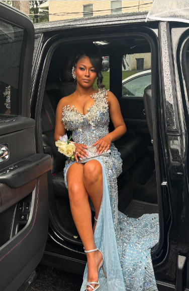 Gorgeous Ice Blue One-Shoulder Crystal Flower High Slit Beaded Tulle Train Prom Dress Evening Dress