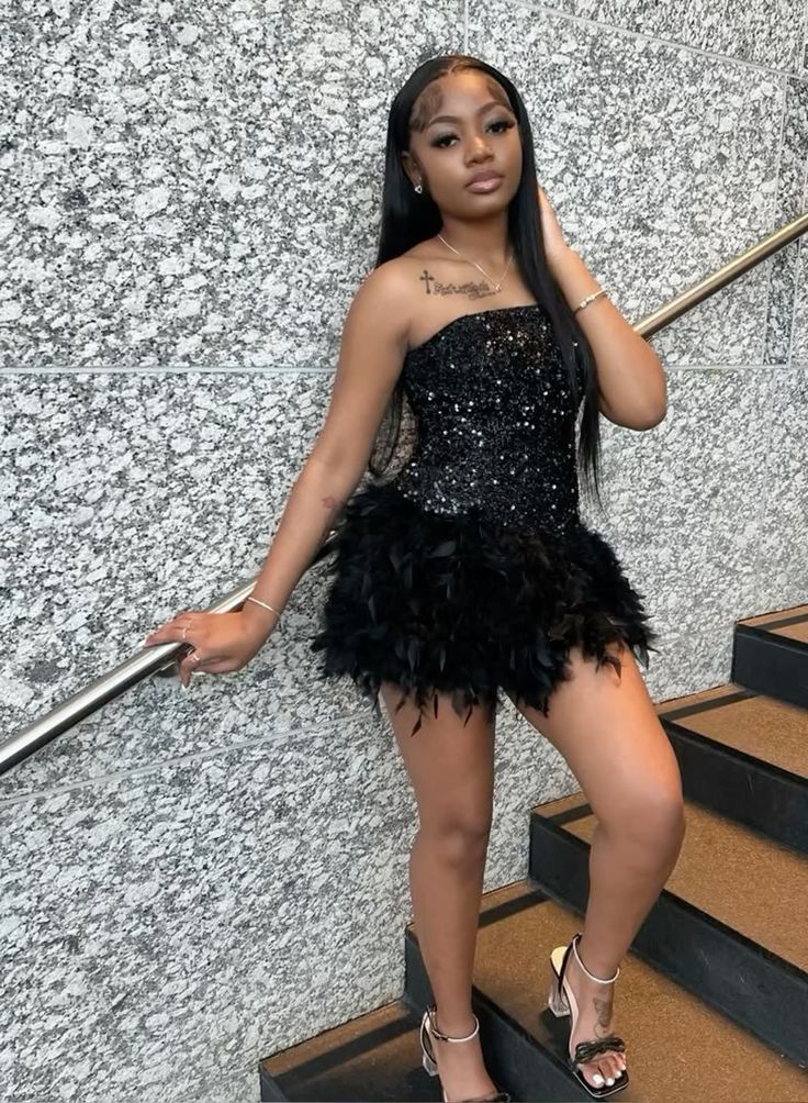 Gorgeous Black Sequined Feather Short Birthday Party Homecoming Dress