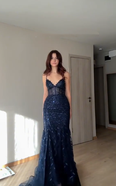 Vintage V Neck Navy Blue Spaghetti Straps Mermaid Prom Dress Long Party Dress