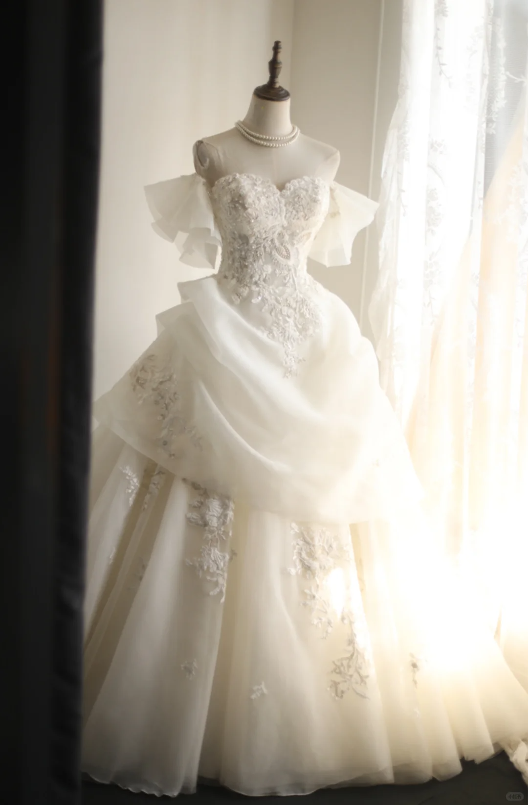 Classy White Tulle Applique Beaded Long Wedding Dress Formal Prom Dress