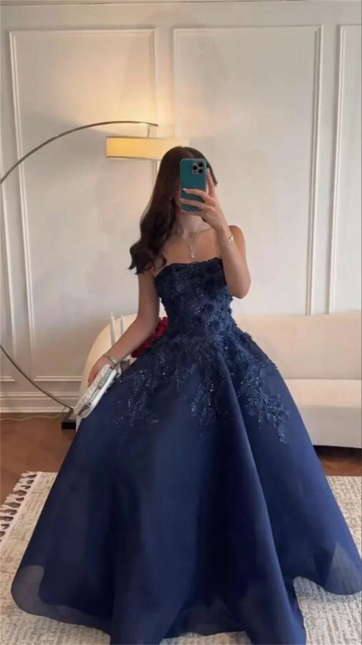 Gorgeous Navy Blue Strapless Appliques Evening Dress Birthday Ball Gown