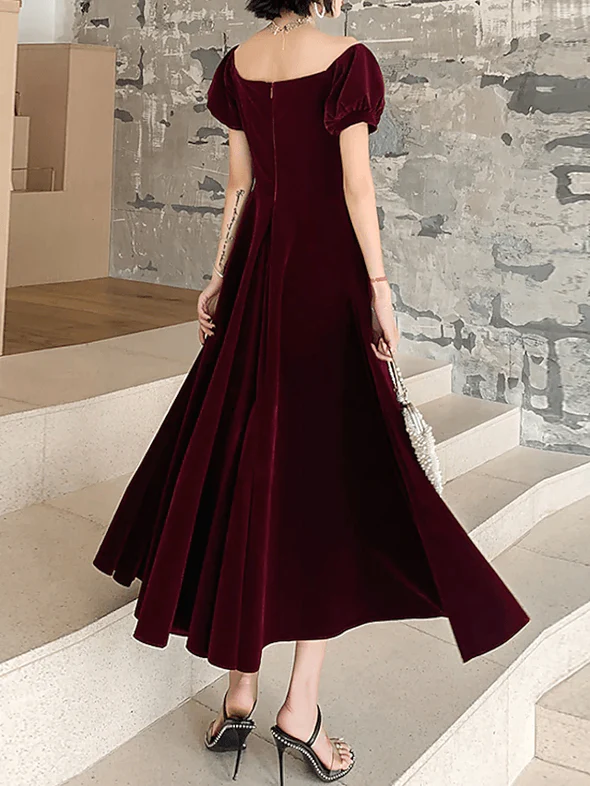 A-Line Minimalist Elegant Homecoming Cocktail Party Dress Sweetheart Neckline Short Sleeve Tea Length Velvet with Pleats