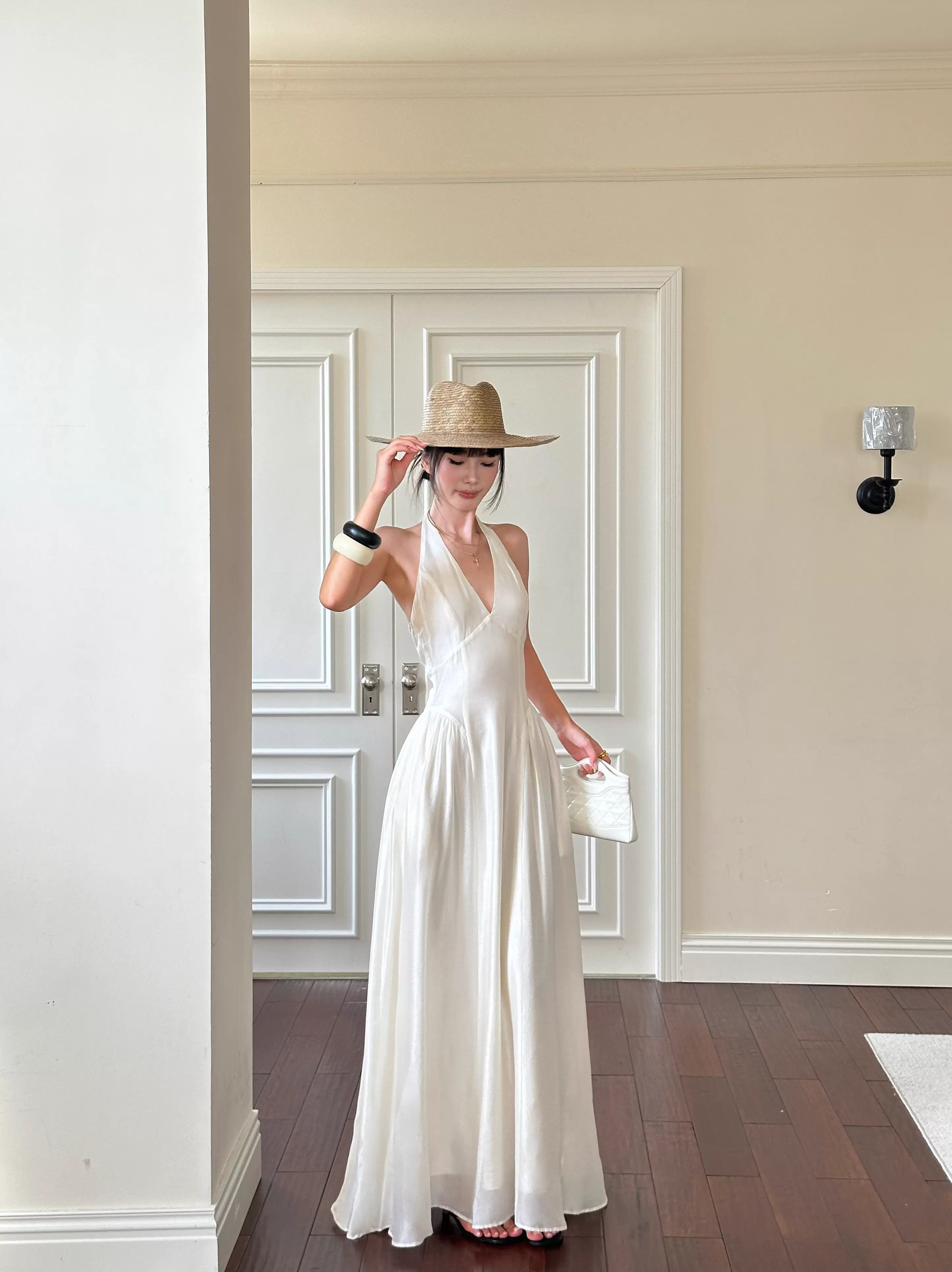 Sexy Halter V Neck White A Line Long Party Dress Formal Evening Gown