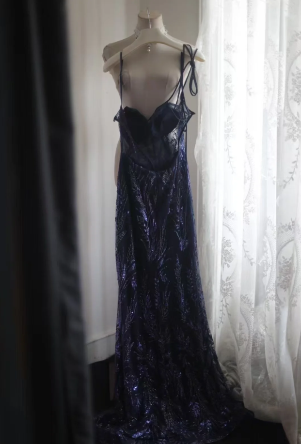 Luxurious Spaghetti Straps Tulle Sequin Mermaid Long Party Dress Navy Blue Evening Dress