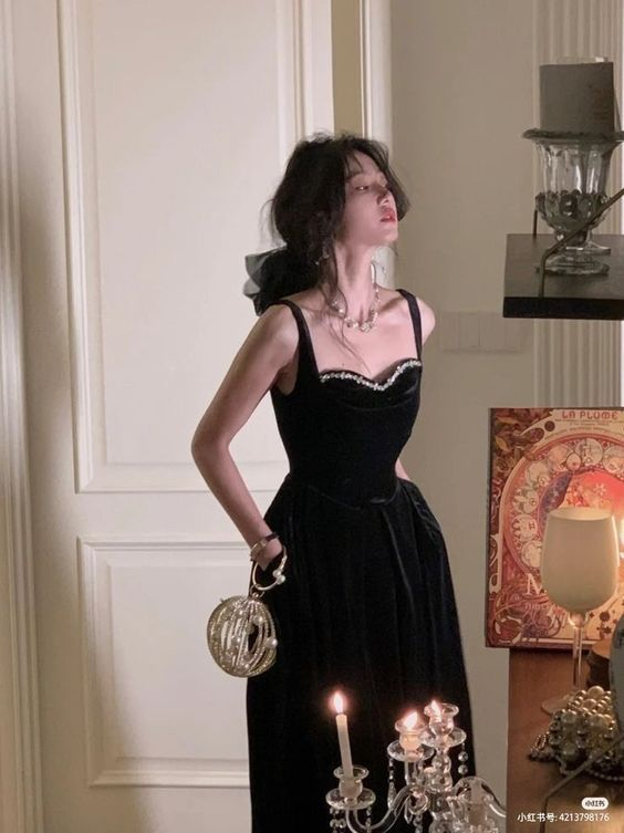 Vintage Black Velvet A Line Party Dress Long Elegant Evening Gown Prom Dress