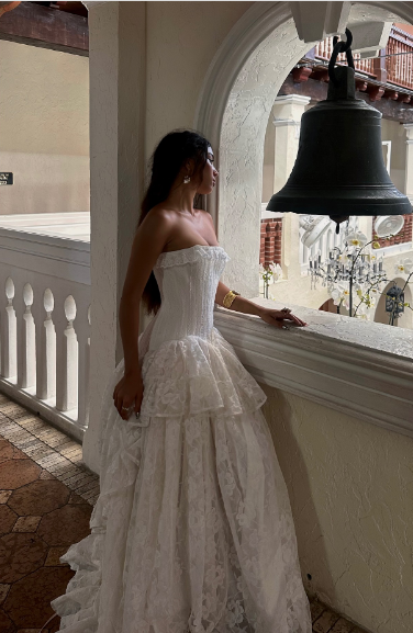 Vintage White Strapless Lace Long Ball Gown Evening Dress