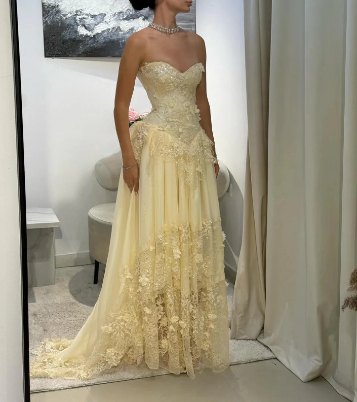 Vintage Yellow A-line Lace Train Prom Dress Evening Dress