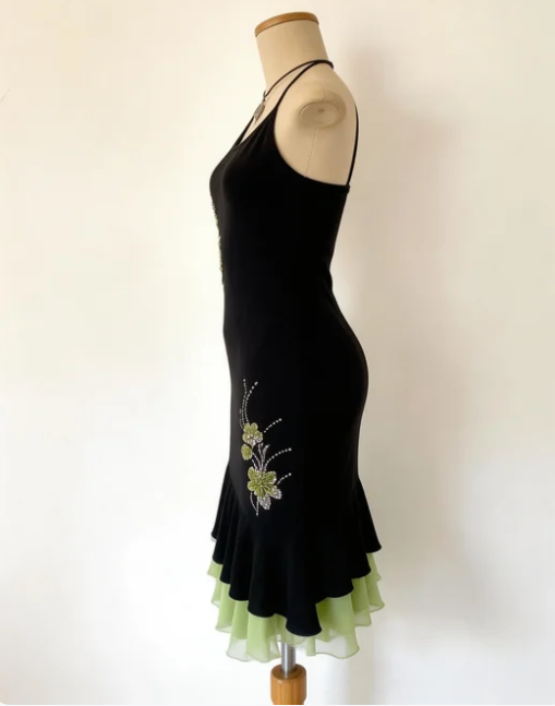 Vintage Black Halter Neck Embroidered Velvet Ruffle Prom Dress Evening Dress