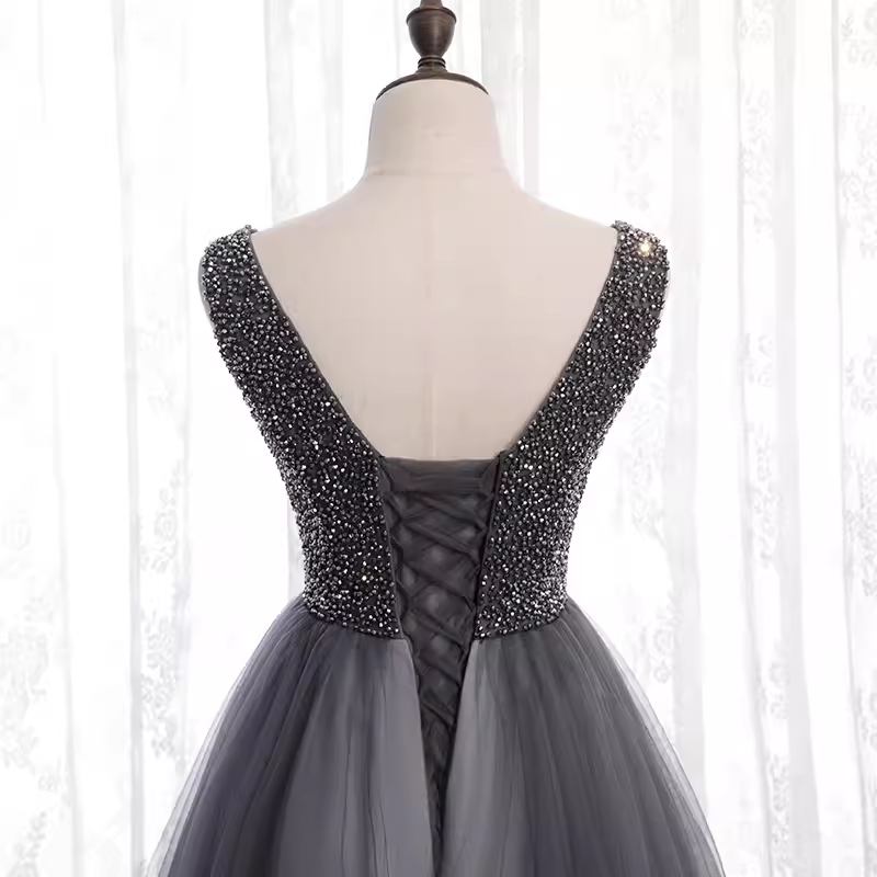 Sparkly A Line Gray Tulle Long Prom Dresses With Beads