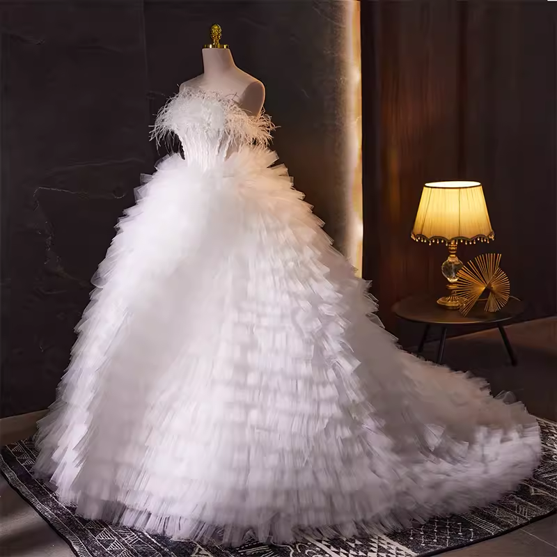 Vintage Ball Gown Strapless Tulle White Ruffles Sweet 16 Dresses