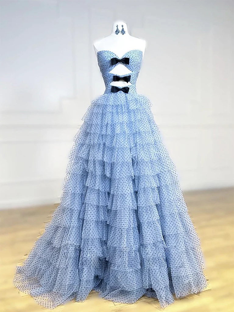 Unique Sweetheart Neck Tulle Blue Long Prom Dress