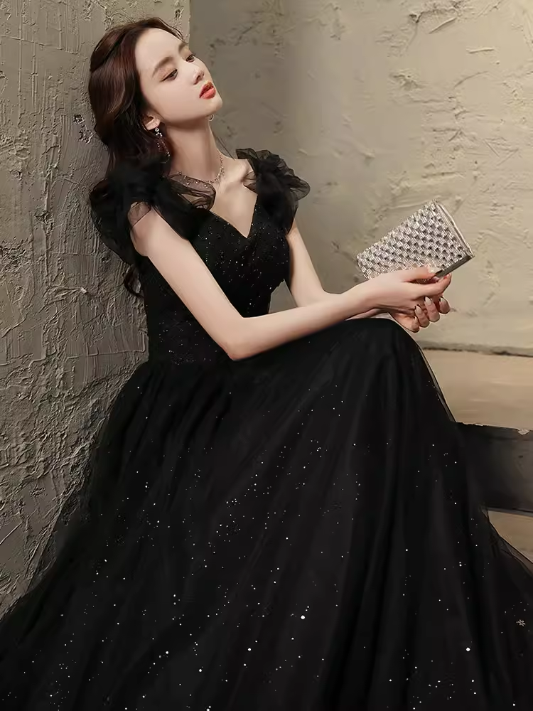 Elegant A line Puffy Sleeves Black Tulle Long Prom Dress
