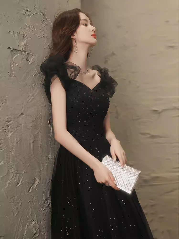 Elegant A line Puffy Sleeves Black Tulle Long Prom Dress
