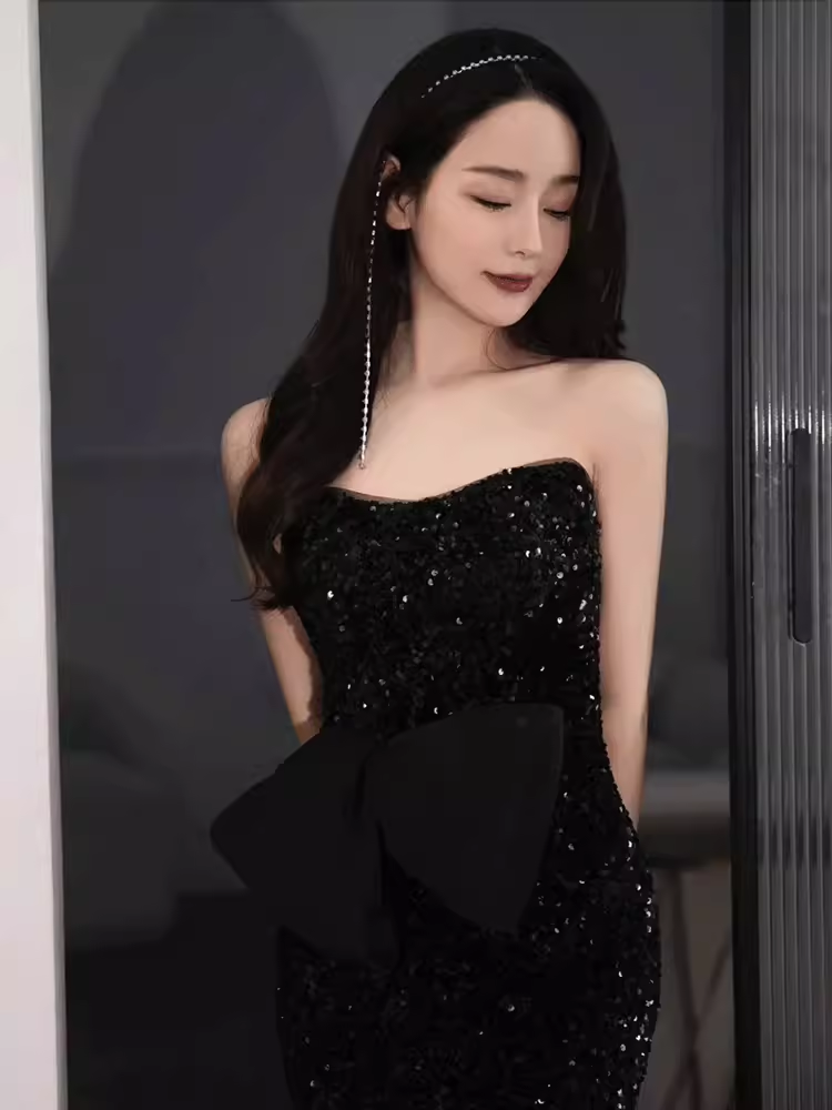 Elegant Mermaid Strapless Black Sequin Long Prom Dress
