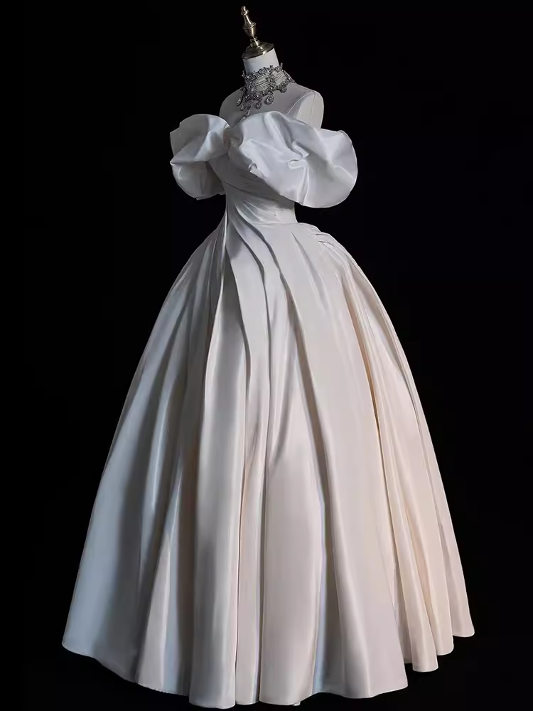 Vintage Ball Gown Strapless White Satin Long Wedding Dresses