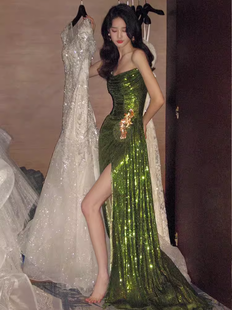Elegant Mermaid Strapless Long Sequin Green Prom Dress