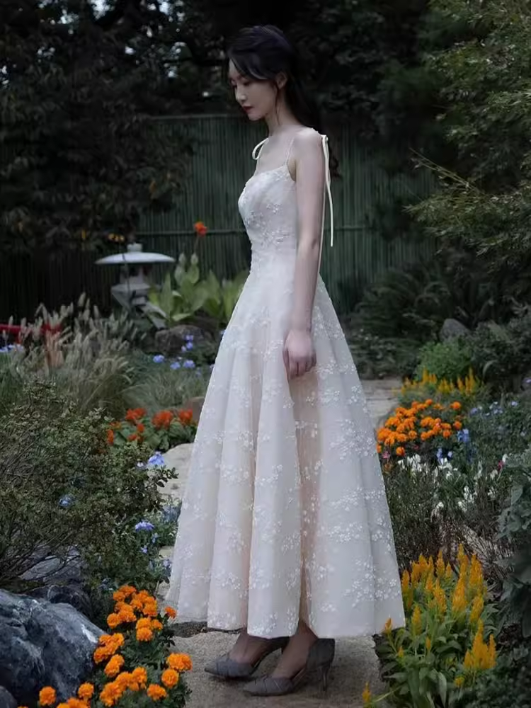 Vintage A line Sleeveless White Lace Prom Dress