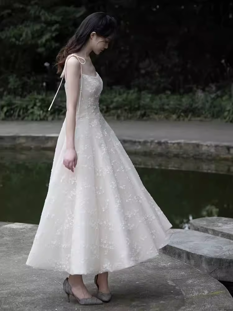 Vintage A line Sleeveless White Lace Prom Dress