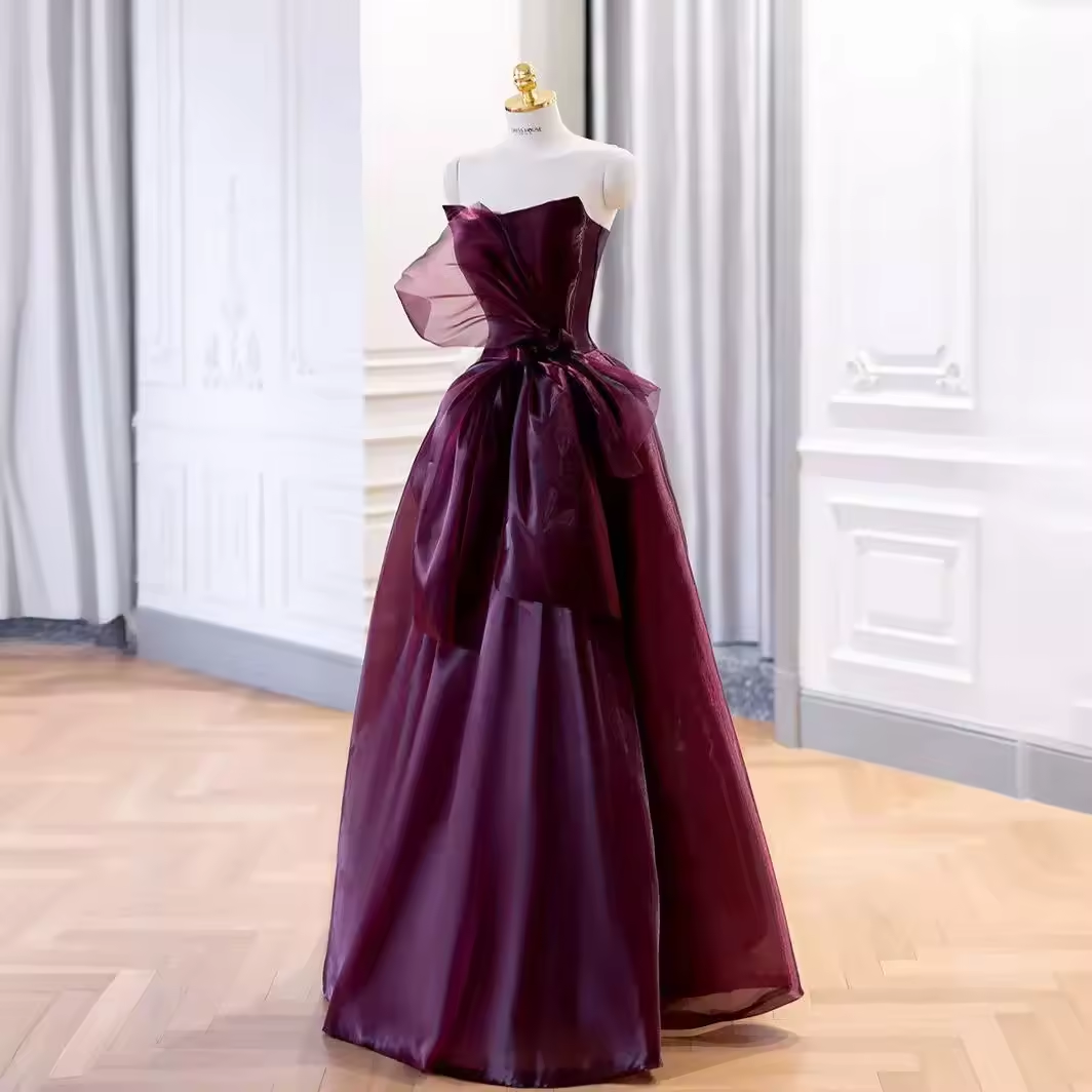 Elegant Ball Gown Strapless Burgundy Organza Long Prom Dress