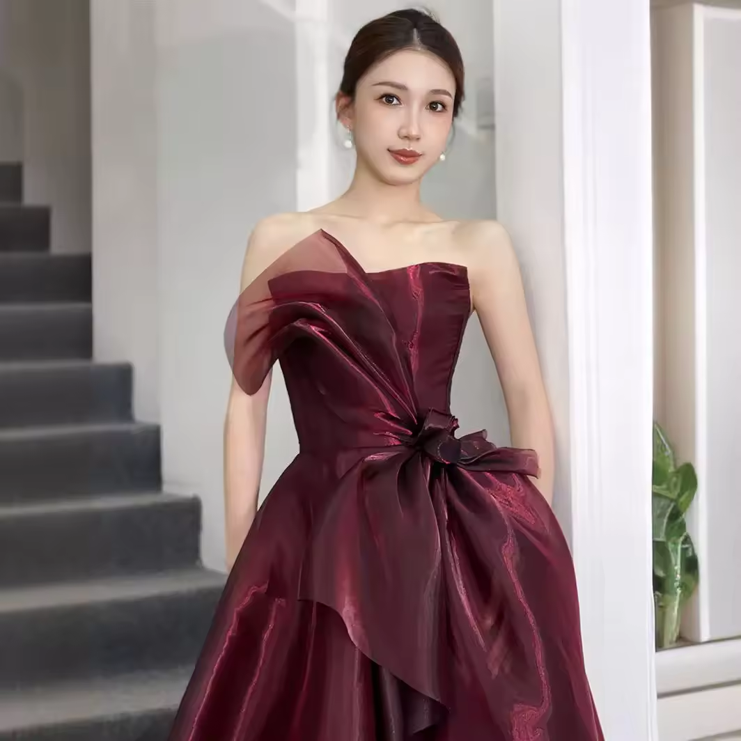 Elegant Ball Gown Strapless Burgundy Organza Long Prom Dress