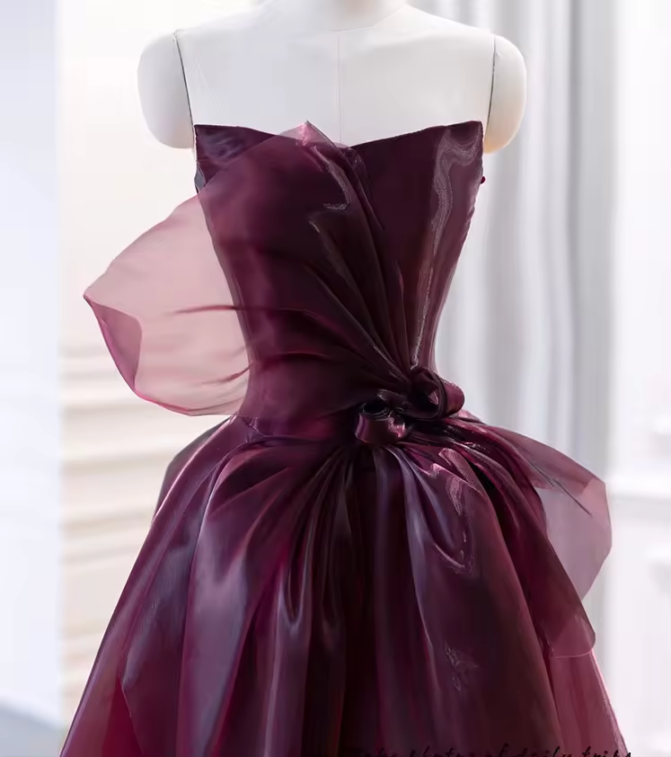 Elegant Ball Gown Strapless Burgundy Organza Long Prom Dress
