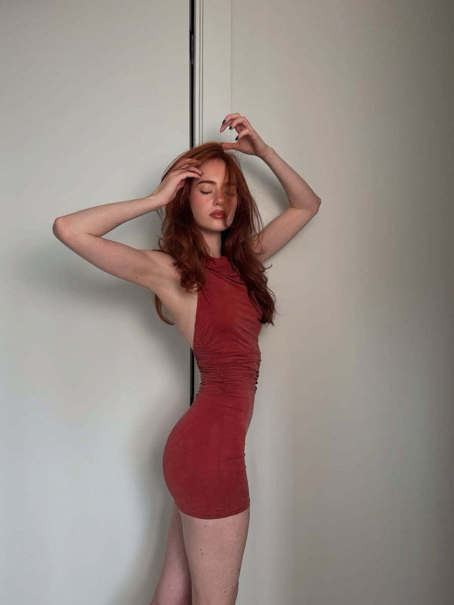 Pretty Halter Burgundy Satin Sheath Cocktail Dress Short 19th Birthday Outfits Homecoming Dress