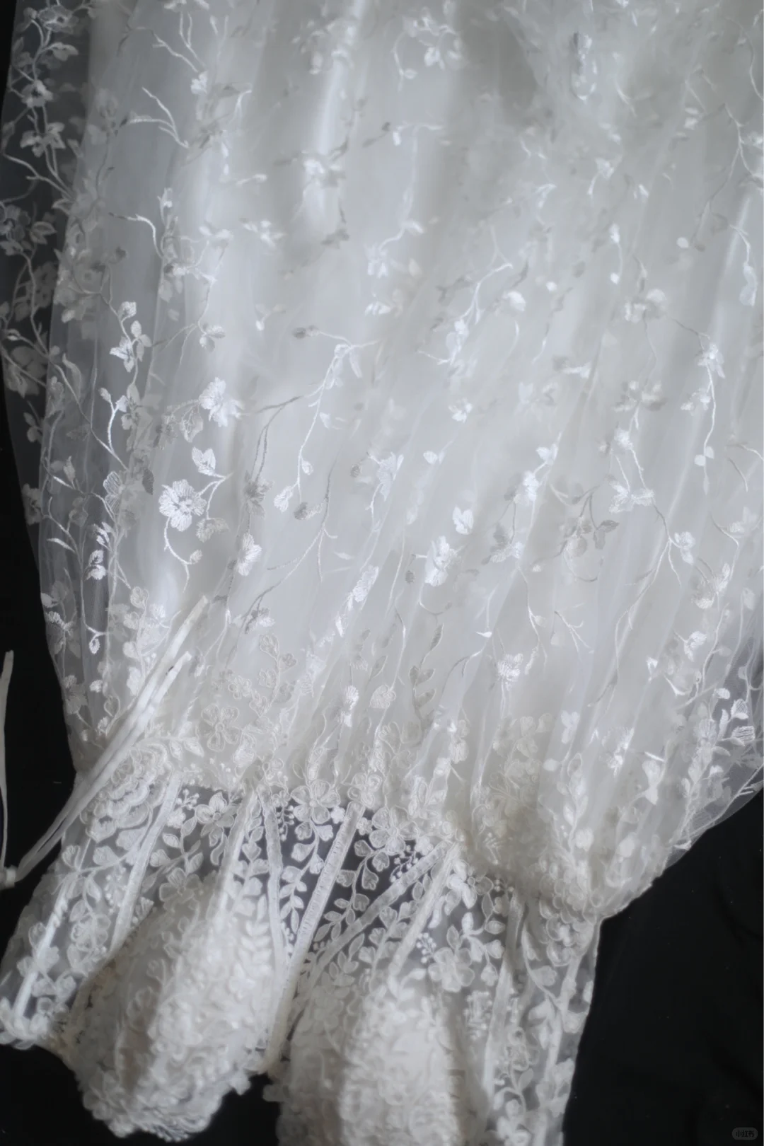 Simple White Spaghetti Straps Lace Appliques A Line Wedding Dress Bridal Dress